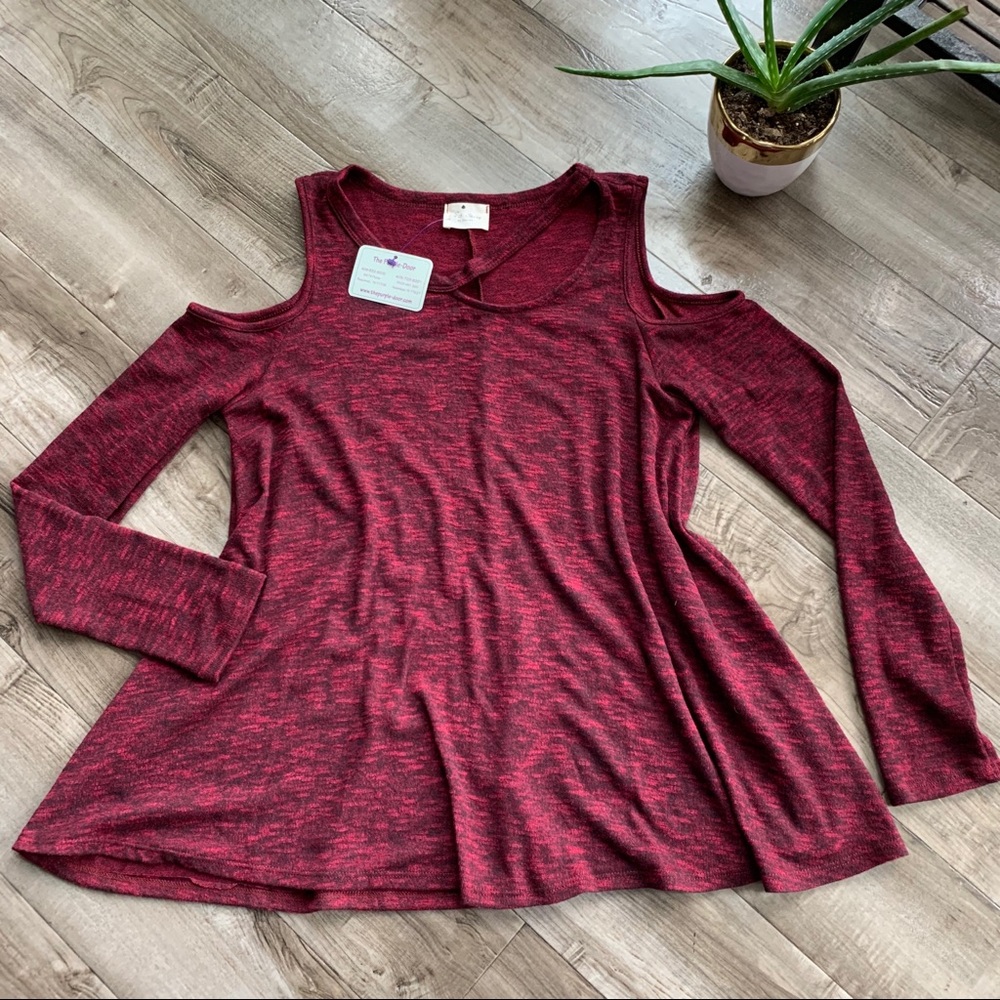 143 Story Line Up Cold Shoulder Maroon tunic top boho athleisure Small cut out